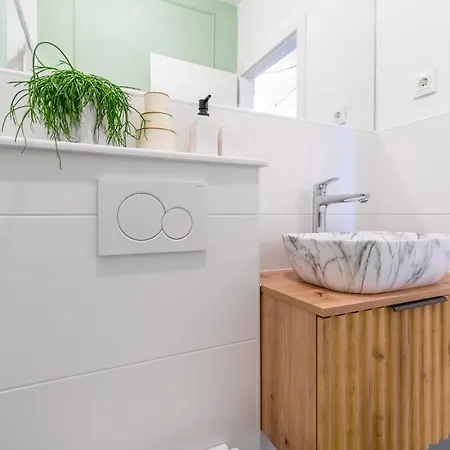 Daire Smile, Near & Center, Free Parking, Balcony Makarska