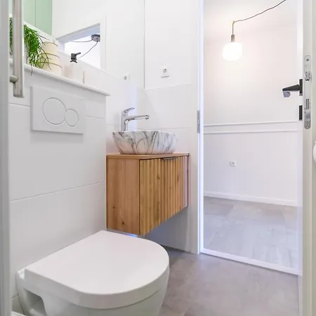 Smile, Near & Center, Free Parking, Balcony Daire *