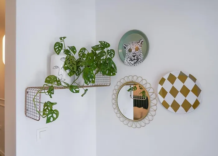 Smile, Near & Center, Free Parking, Balcony *