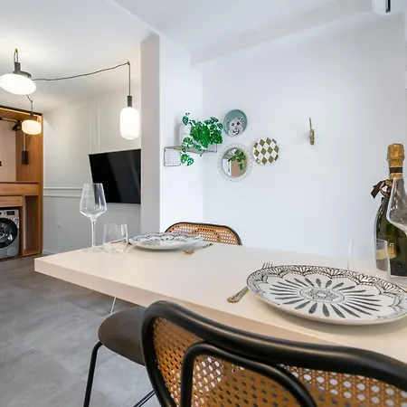 Smile, Near & Center, Free Parking, Balcony Apartmán *