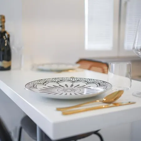 Smile, Near & Center, Free Parking, Balcony Apartment