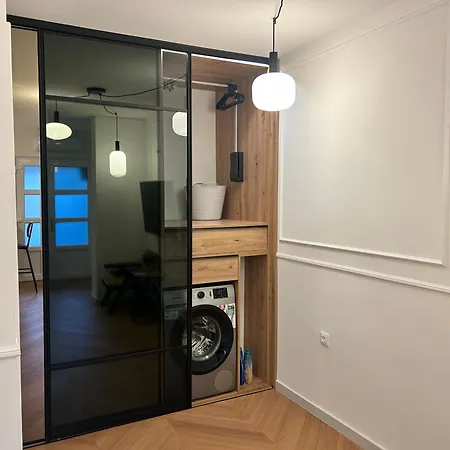 Smile, Near & Center, Free Parking, Balcony *
