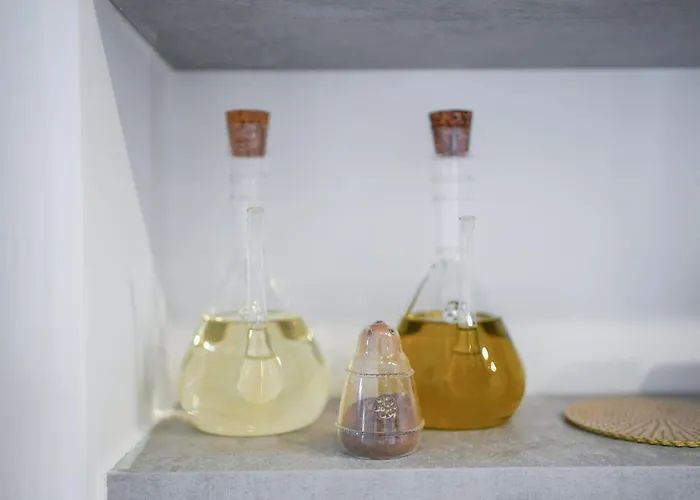 Smile, Near & Center, Free Parking, Balcony Apartment *