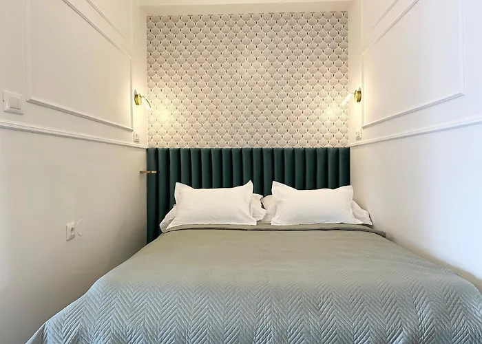 Smile, Near & Center, Free Parking, Balcony