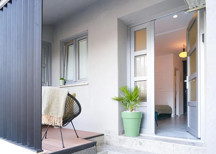 Smile, Near & Center, Free Parking, Balcony *